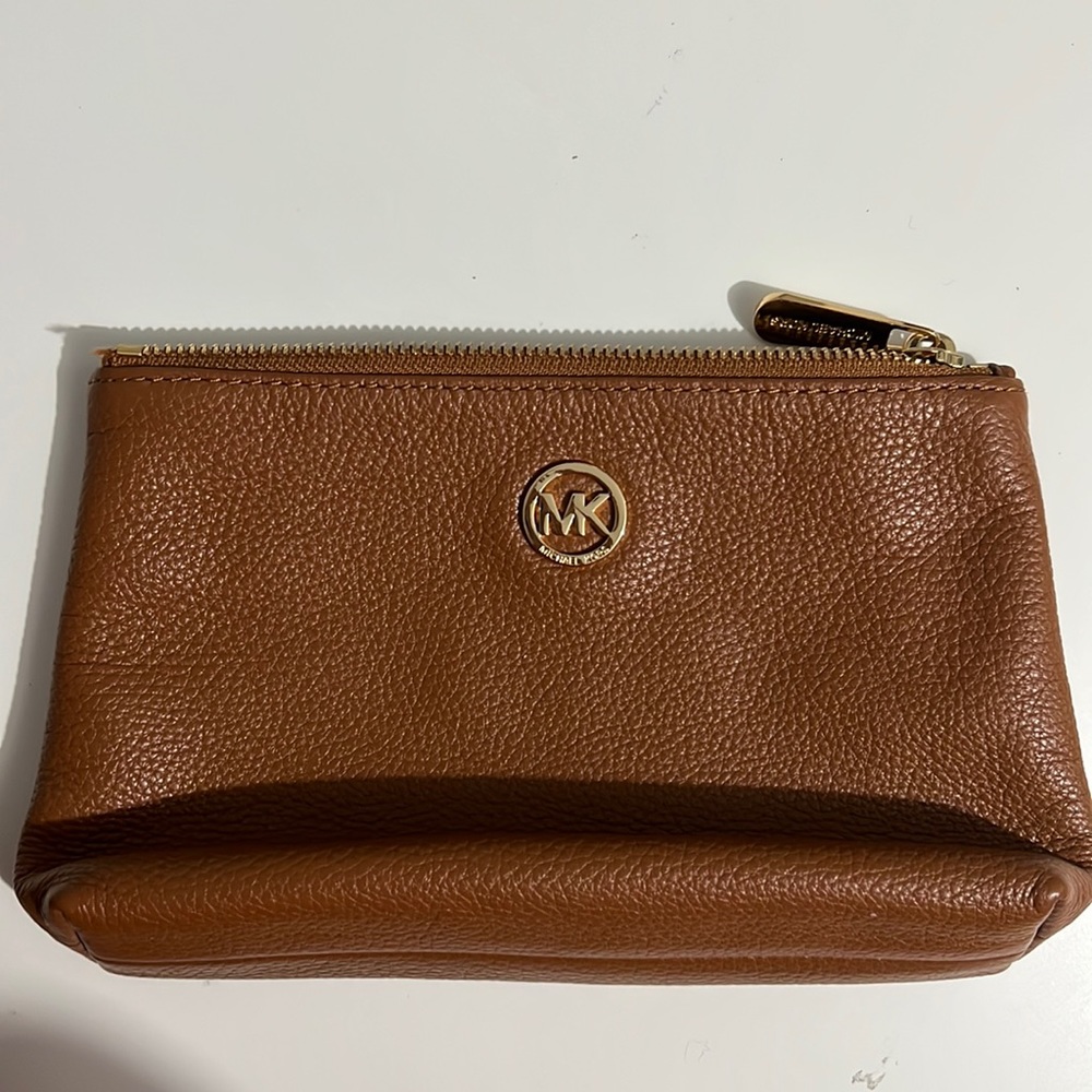 Tan Michael Kors clutch/bag